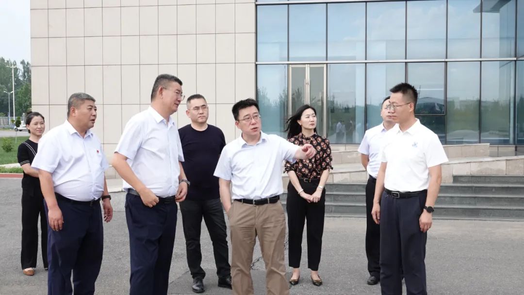 �������������������������������ƪ����ͨ������ݰ��im�羺��(�й�)���Ӿ���ƽ̨�������е��У�